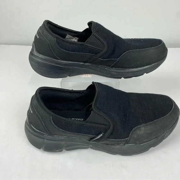 Skechers Mens 8.5 Black Equalizer Bluegate Loafer Slip On Comfort Shoe Relaxed - Picture 1 of 6